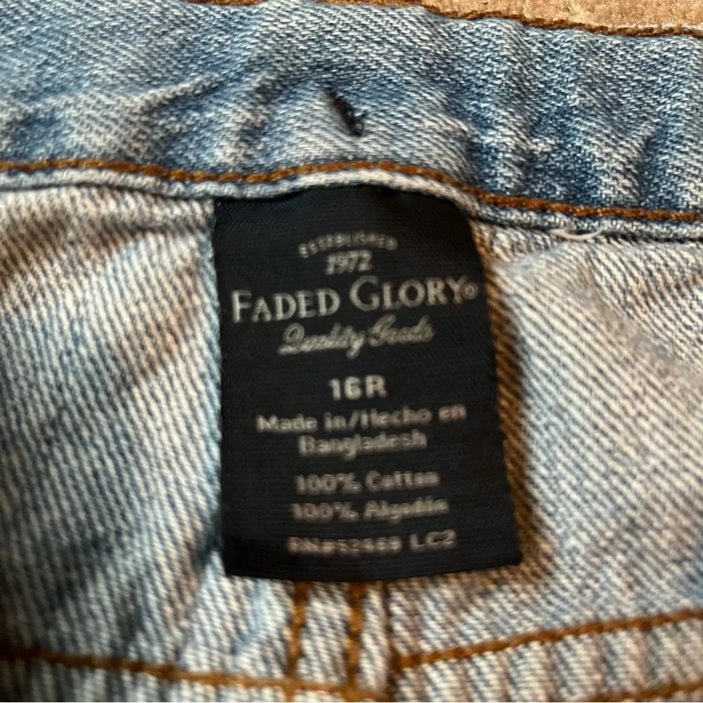 Jeans - Picture 2 of 3